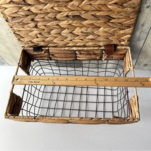 🌴Farmhouse Metal Wire Storage Basket with Removable Woven Wicker Top - Picture 10 of 14